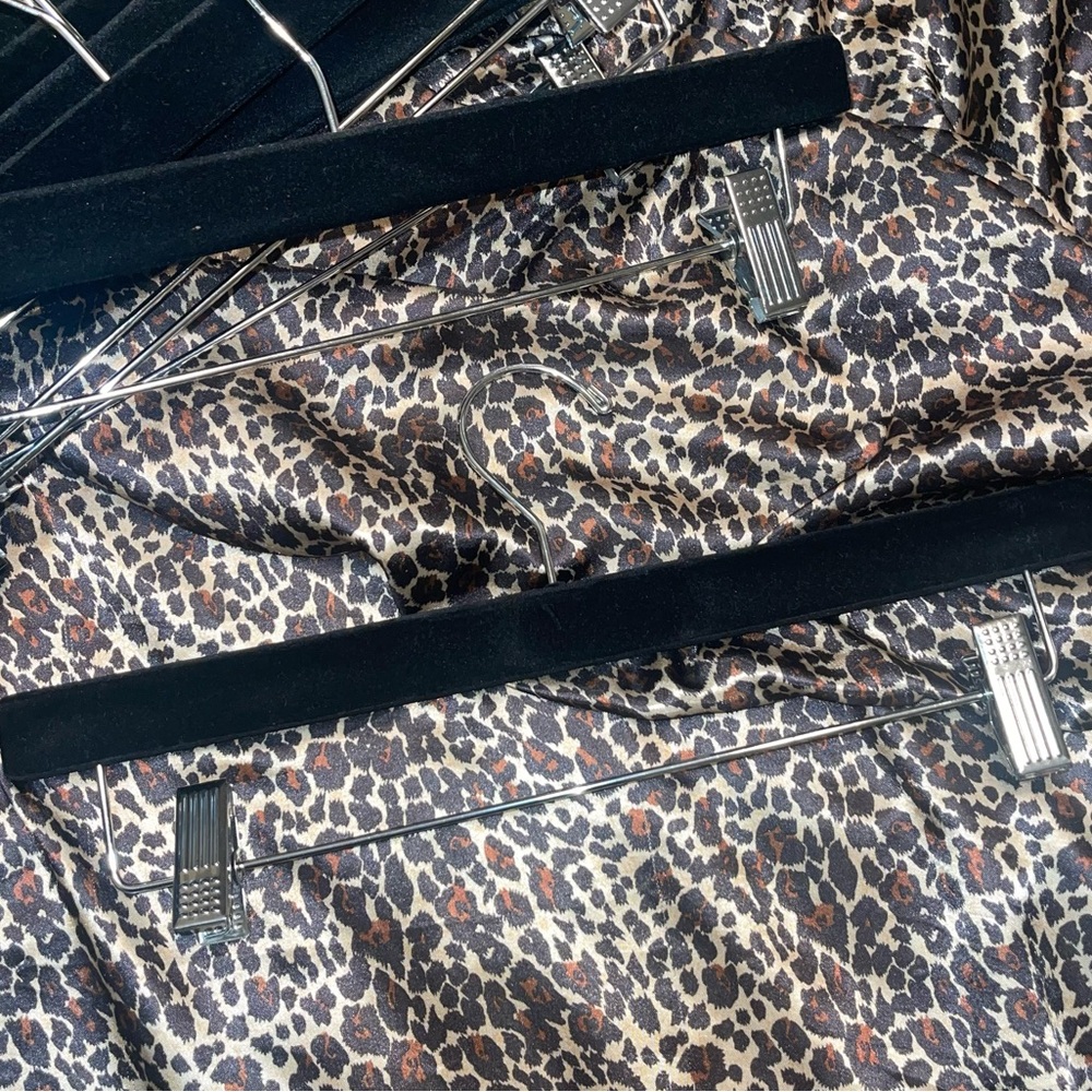 10 Crushed Velvet Black and Silver Pant Hangers - Picture 7 of 16
